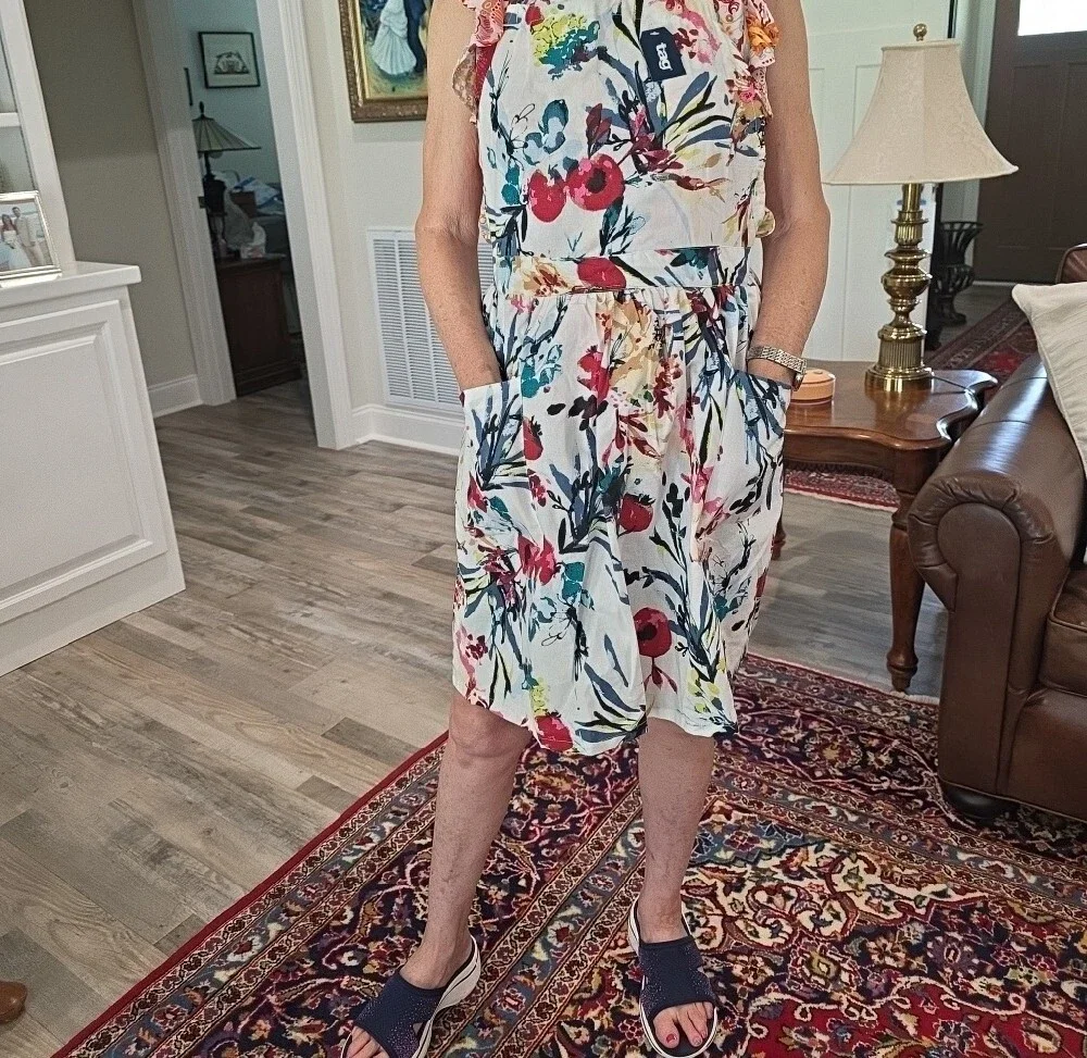 Tag Floral Kitchen Apron With Pockets